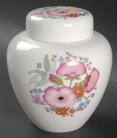 Meadow Sweet (Bone) Medium Ginger Jar & Lid