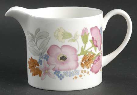 Meadow Sweet (Bone) Creamer
