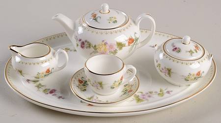Mirabelle 8-Piece Miniature Tea Set
