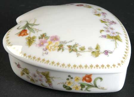 Mirabelle Box-Spade Shape/With Lid-Large