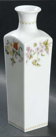 Mirabelle 7" Bud Vase