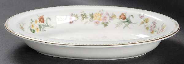 Mirabelle 10" Oval Vegetable Bowl