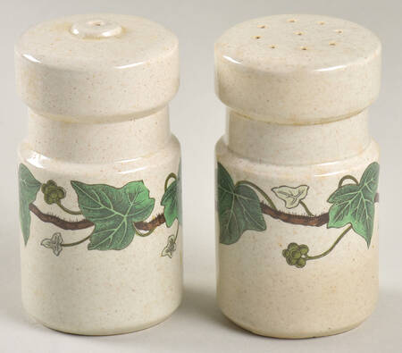 Napoleon Ivy Green (Oven To Table) Salt & Pepper Set