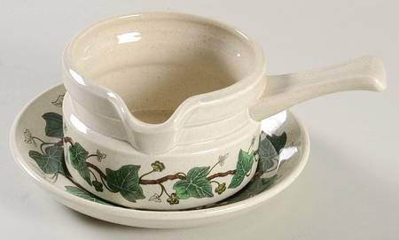 Napoleon Ivy Green (Oven To Table) Gravy Boat & Underplate