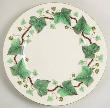 Napoleon Ivy Green (Queen's Ware) Dinner Plate