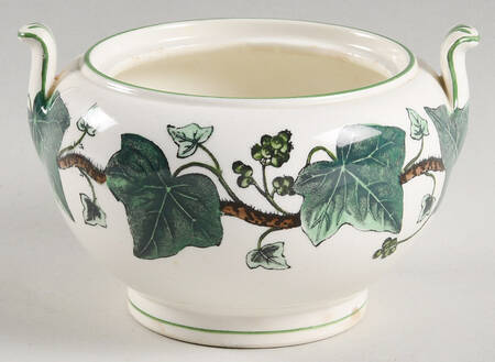 Napoleon Ivy Green (Queen's Ware) Sugar Bowl No Lid