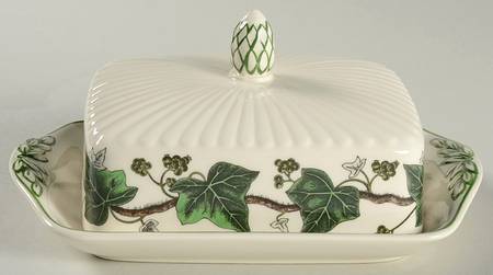 Napoleon Ivy Green (Queen's Ware) Square Covered Butter