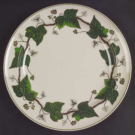 Napoleon Ivy Green (Queen's Ware) Dinner Plate
