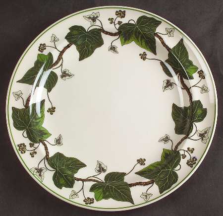 Napoleon Ivy Green (Queen's Ware) Luncheon Plate