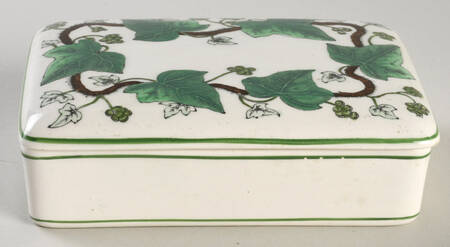 Napoleon Ivy Green (Bone China) Cigarette Holder