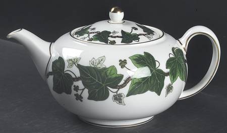 Napoleon Ivy Green (Bone China) Teapot & Lid