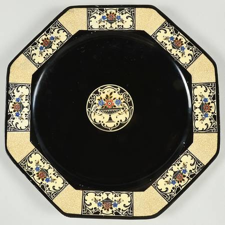 Nanette Black 12" Chop Plate (Round Platter)