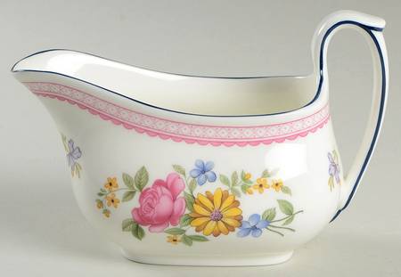 Naomi Gravy Boat