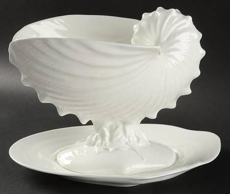 Nautilus (Glossy) Centerpiece & Underplate