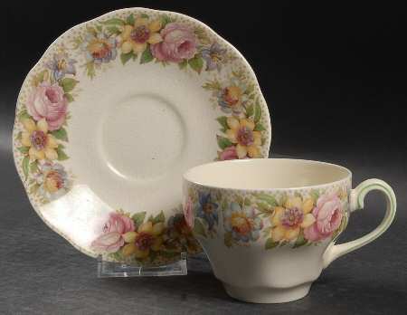 Newport Flat Cup & Saucer Set