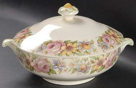 Newport Round Covered Vegetable