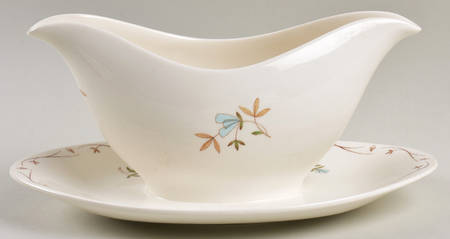 Ninette Gravy Boat with Attached Underplate