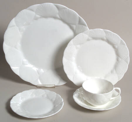 Oceanside 40 Piece Estate Set