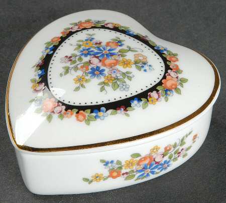 Osborne Heart Shape Box & Lid