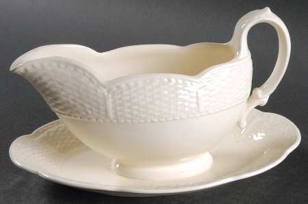 Osier Gravy Boat with Attached Underplate