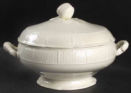 Osier Round Covered Vegetable
