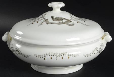 Partridge In A Pear Tree Round Covered Vegetable