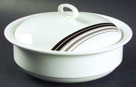 Parallels 1.5 Qt Round Covered Casserole
