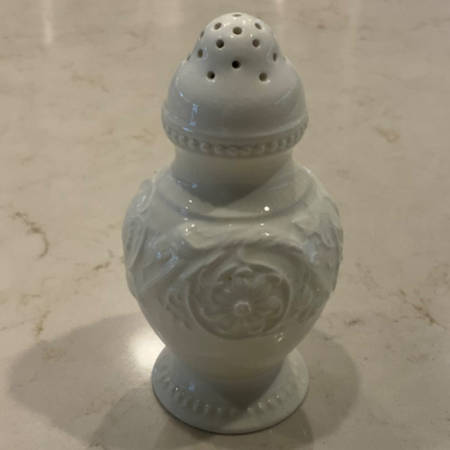 Patrician (Old, 1927-1986) Pepper Shaker