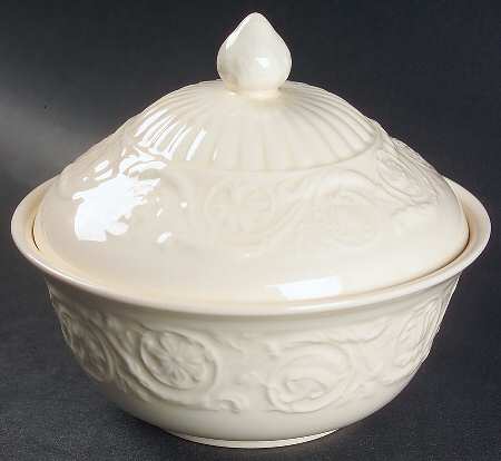 Patrician (Old, 1927-1986) Candy Box & Lid