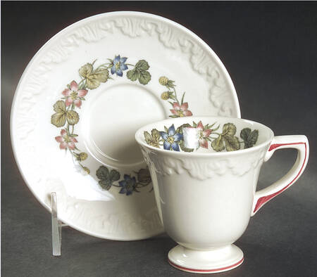 Pembroke Footed Demitasse Cup & Saucer Set
