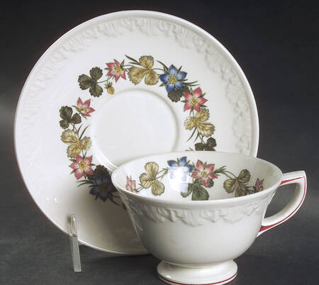 Pembroke Footed Cup & Saucer Set
