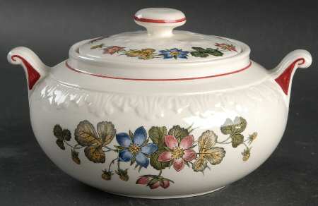 Pembroke Sugar Bowl & Lid