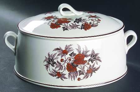 Peony (Oven To Table) 3 Quart Oval Covered Casserole