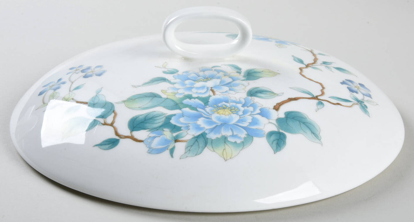Peony (Bone) Lid for Round Vegetable