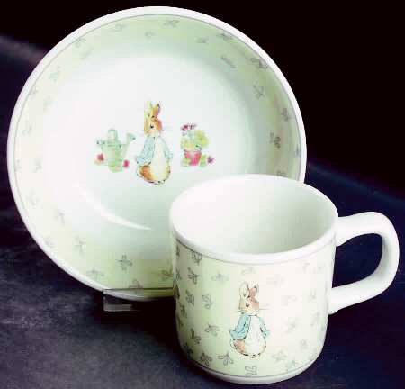 Peter Rabbit (2 Piece) Child's Set (Mug & Bowl)