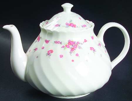 Picardy Teapot & Lid