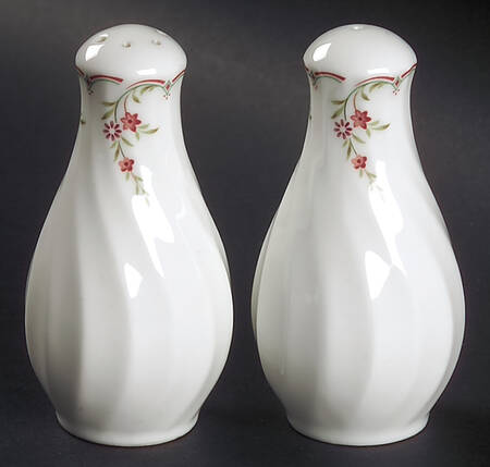Pink Garland Salt & Pepper Set