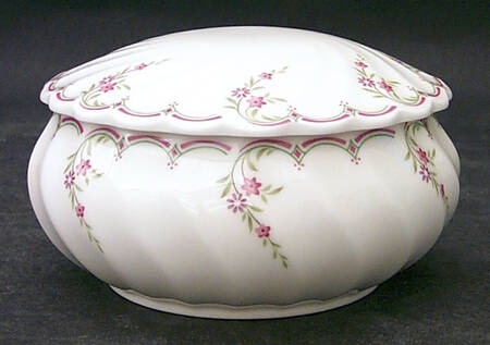 Pink Garland Round Box & Lid