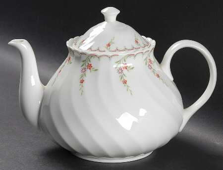 Pink Garland Teapot & Lid