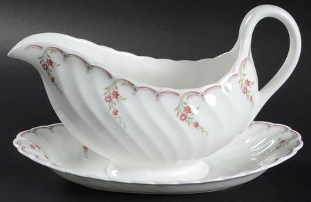 Pink Garland Gravy Boat & Underplate