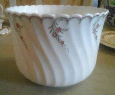 Pink Garland Small Cachepot
