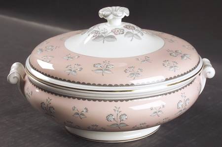 Pimpernel Pink Round Covered Vegetable