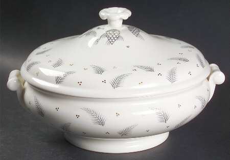 Pinehurst Round Covered Vegetable