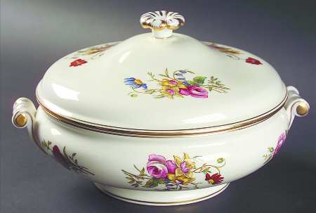 Posy Sprays White Rim Round Covered Vegetable