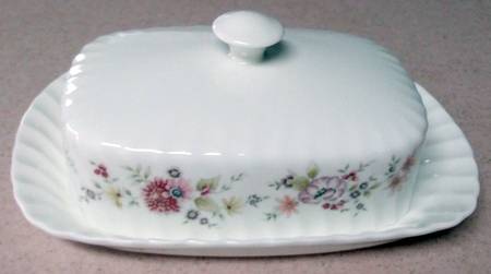 Posy (Sprial Flute) Square Covered Butter