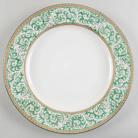 Praze Green (No Floral Center) 13" Chop Plate (Round Platter)