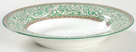 Praze Green (No Floral Center) Rim Soup Bowl