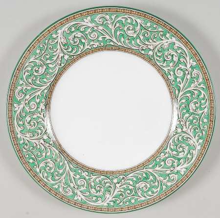 Praze Green (No Floral Center) Luncheon Plate