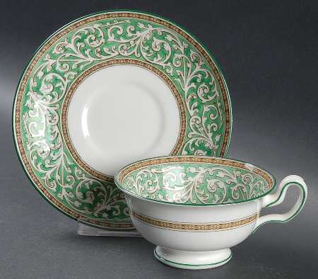 Praze Green (No Floral Center) Footed Cup & Saucer Set