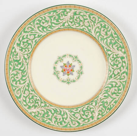Praze Green (Floral Center) Salad Plate